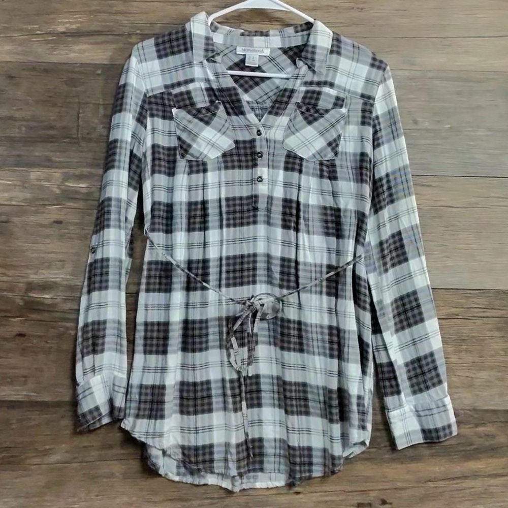 Motherhood Black and White Plaid Button Down Shirt